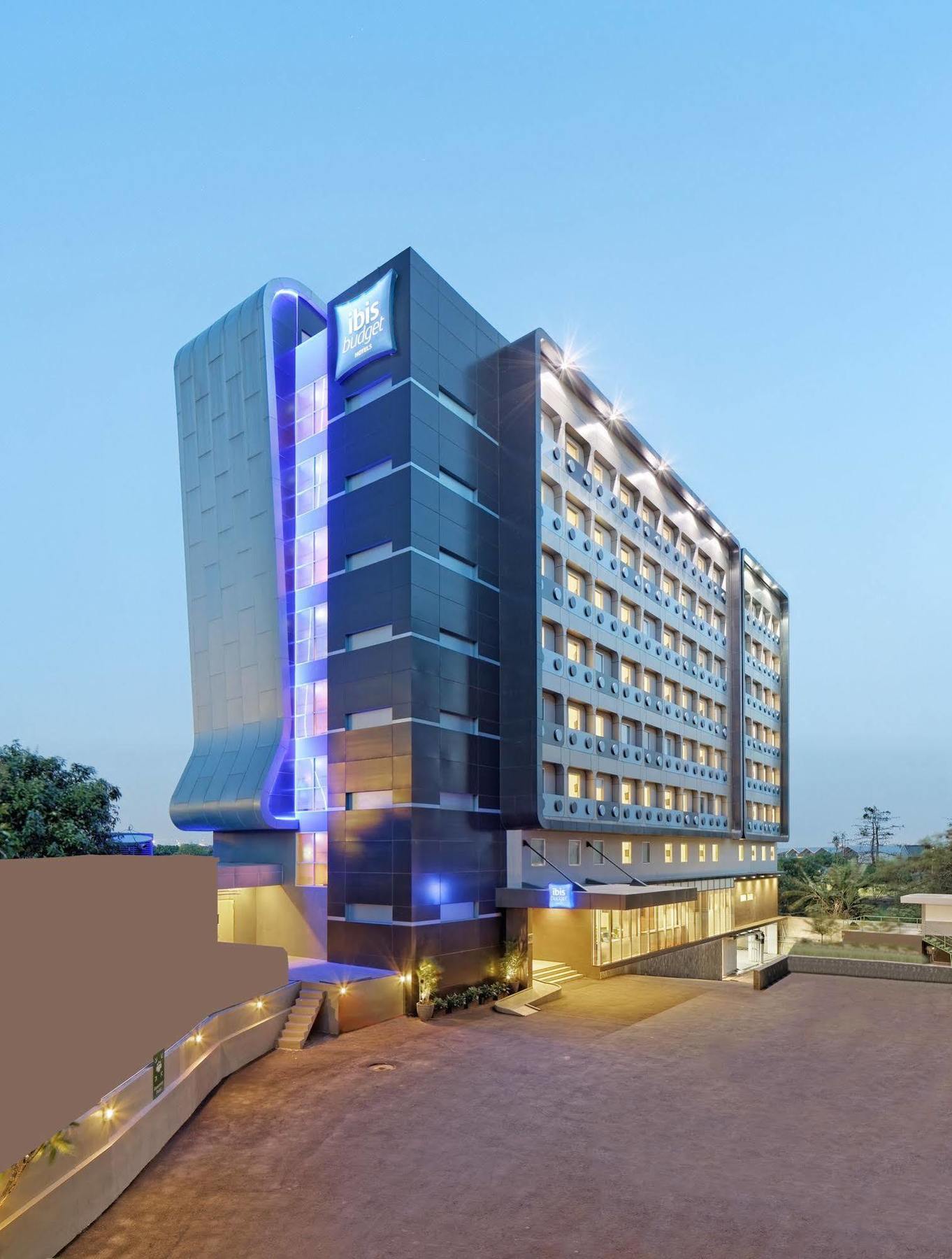 Ibis Budget Jakarta Airport Tangerang Exterior foto